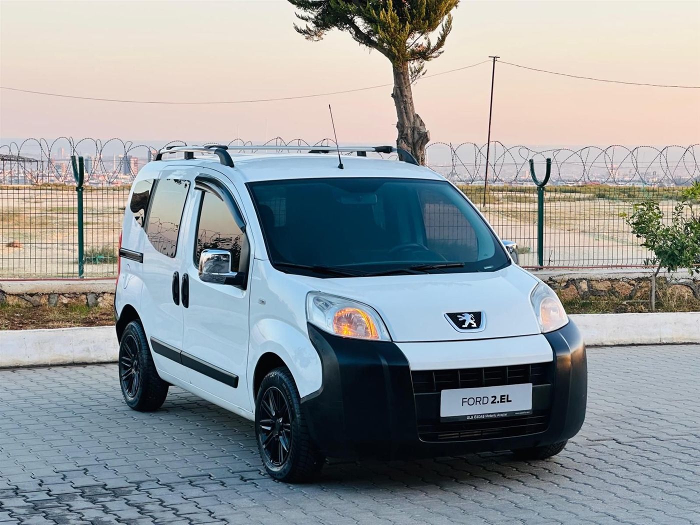 Peugeot Bipper ticari araç