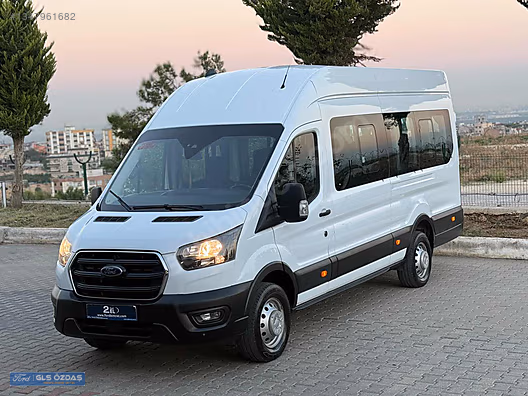 2024 Ford Transit 16+1 Deluxe — Beyaz