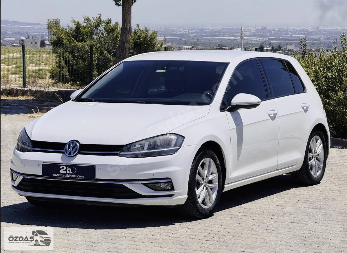 VOLKSWAGEN GOLF BlueMotion COMFORTLINE 2018 MODEL