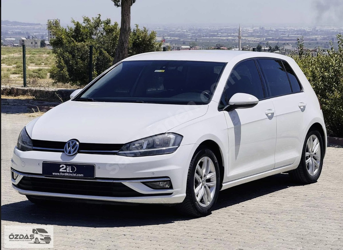 VOLKSWAGEN GOLF BlueMotion COMFORTLINE 2018 MODEL