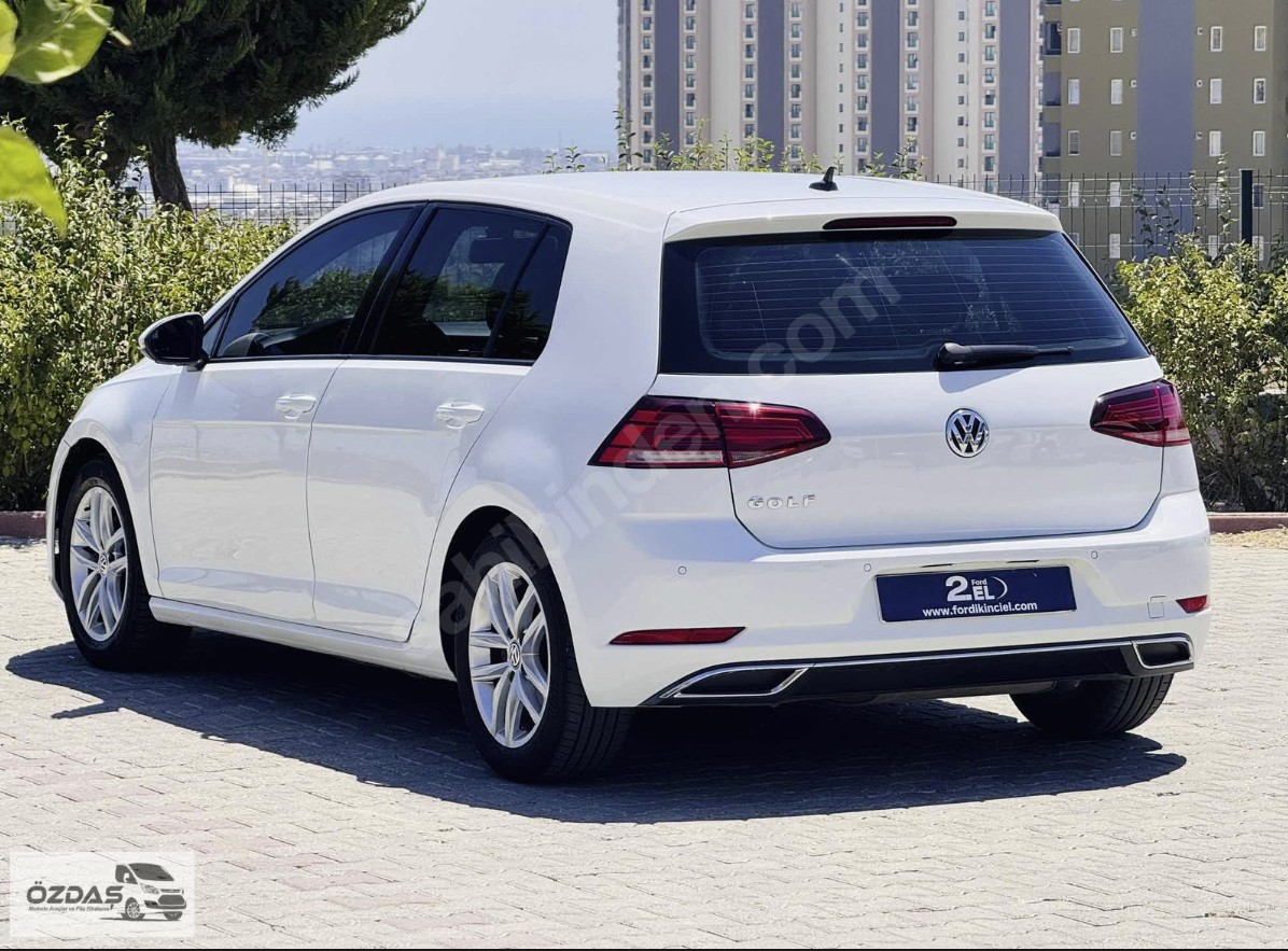 VOLKSWAGEN GOLF BlueMotion COMFORTLINE 2018 MODEL