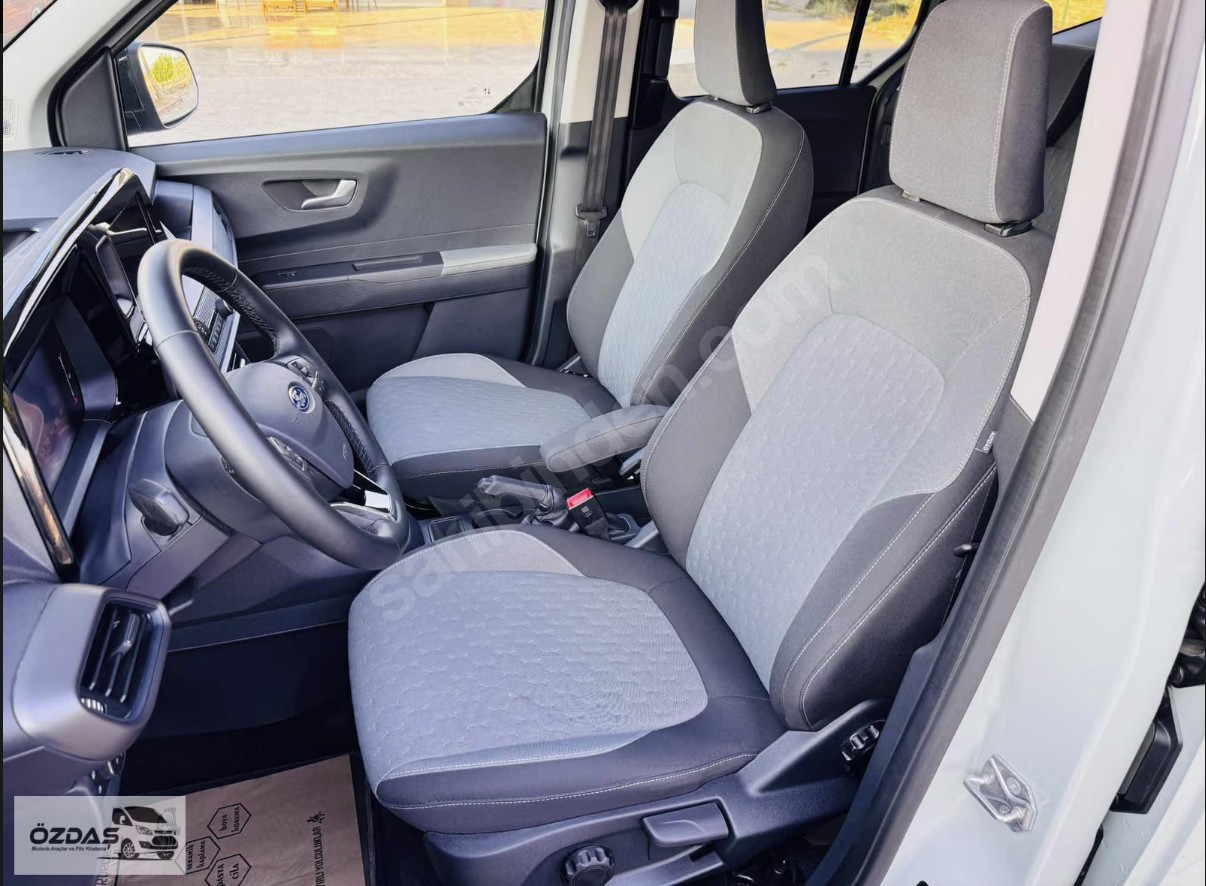 TOURNEO COURIER 1.0 ECOBOOST TITANIUM 2025 MODEL